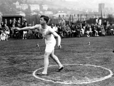 Bruce Marsh throwing from the shot putt circle