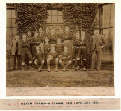Formal photograph showing the fifteen players of the 1893–1894 Old Boys Rugby Team with T.H. Sunderland to the left and Sergeant Dillon to the right